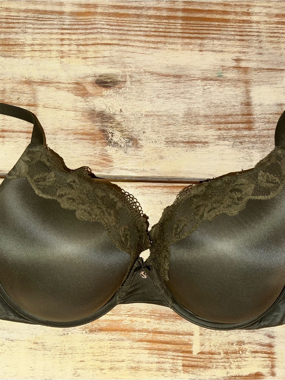 Victoria's Secret Olive Green Lace Trim T-Shirt Bra